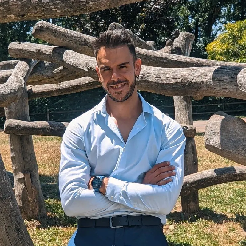 Adrián Errea López